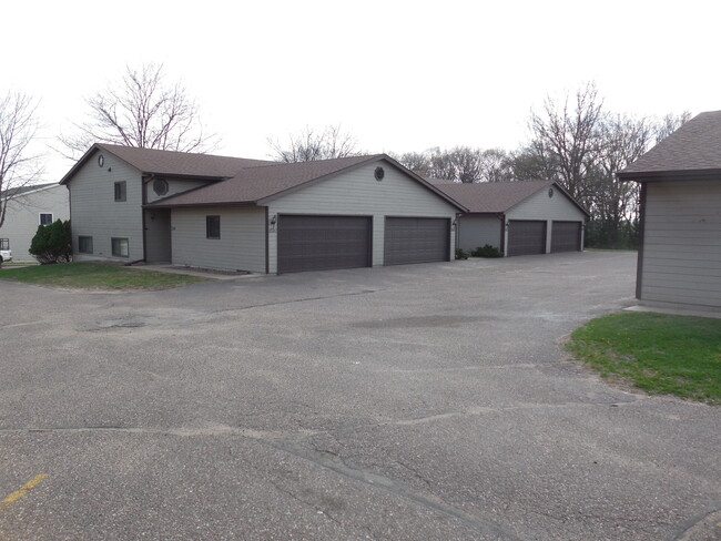 Foto del edificio - Autumn Ridge Townhomes