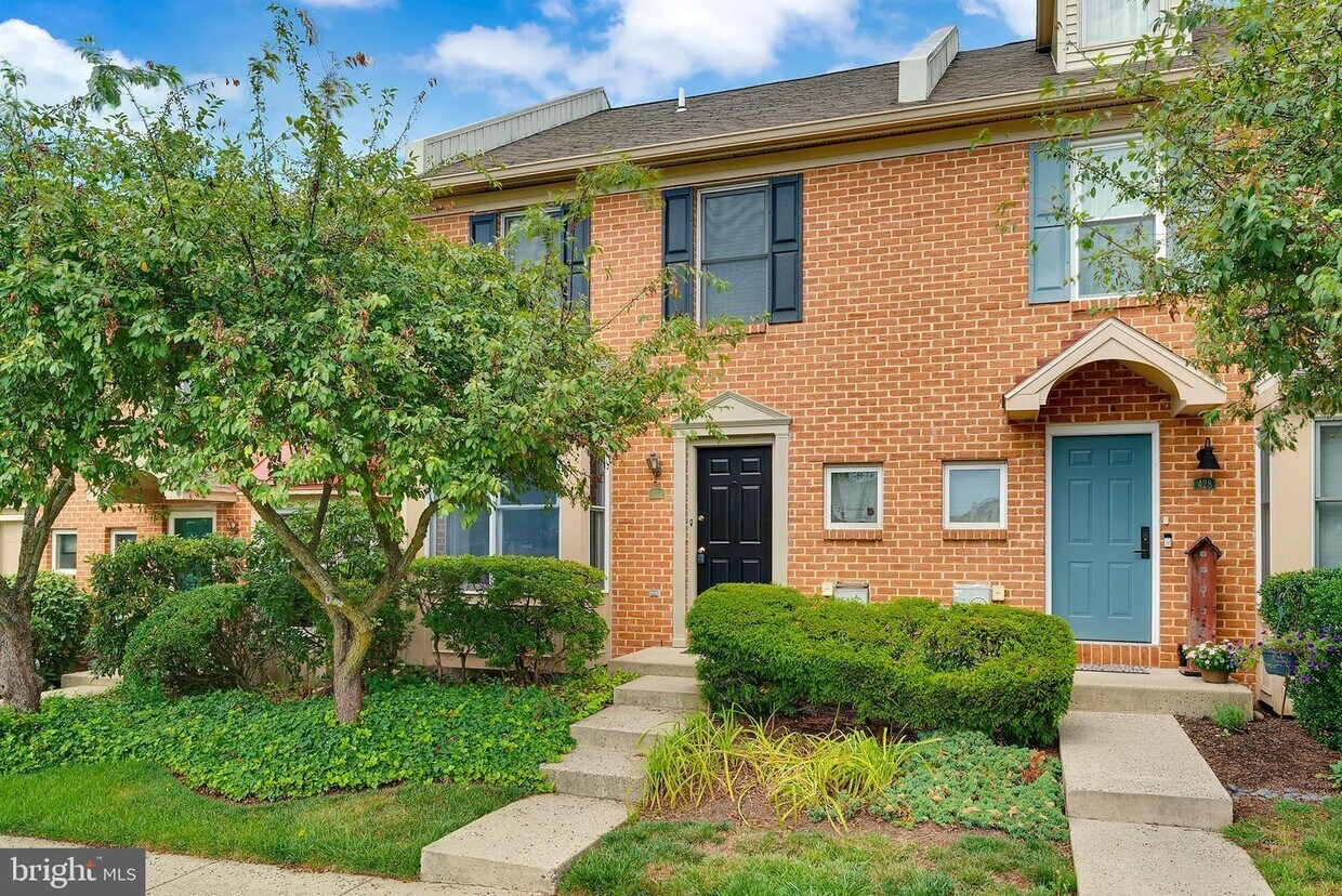 Puerta principal - 430 Churchill Ct