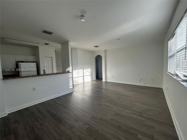 Foto del edificio - 1720 NE 33rd Ave