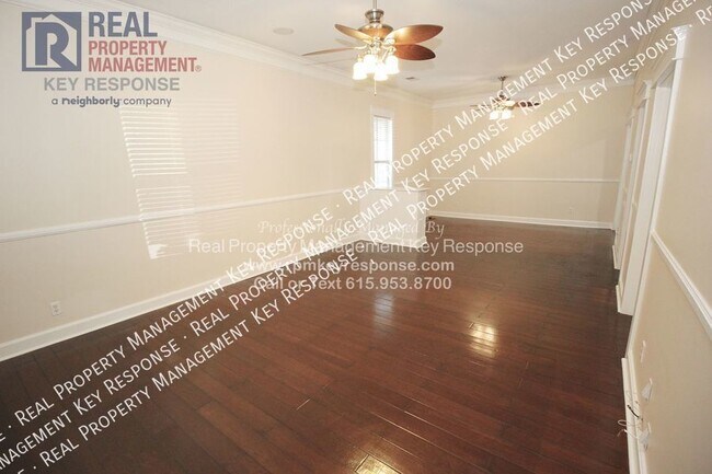 Building Photo - Cottage House in East Nashville!