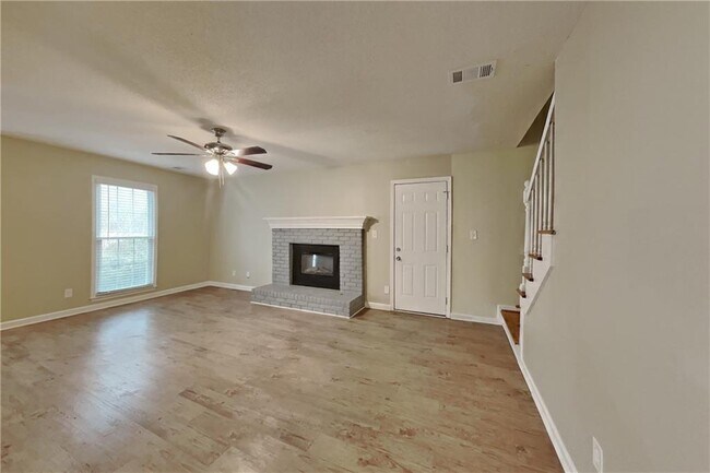 Foto del edificio - 4200 Irish Highland Dr