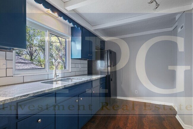 Foto del edificio - Newly Renovated, Pet Friendly Home in KCMO!