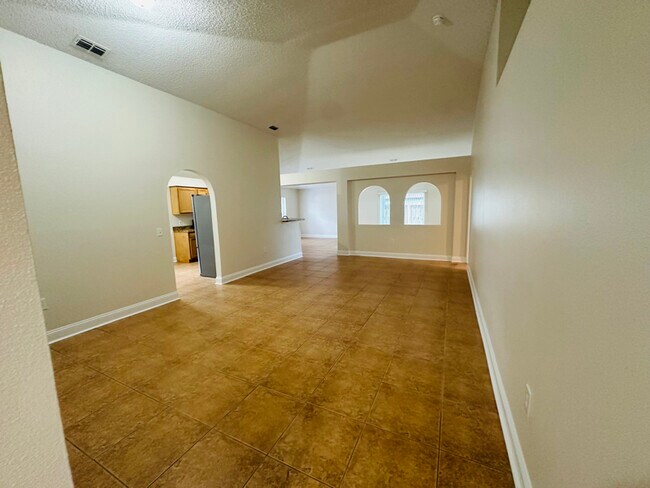 Foto del edificio - 7356 Spring Hill Rd