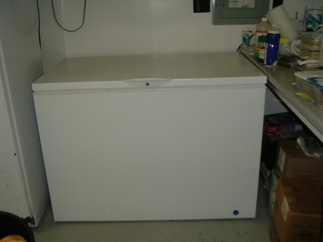 Interior Photo - 980 Rt 209