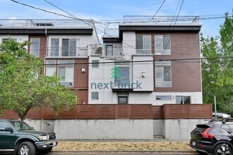 Building Photo - 1706 E Marion St