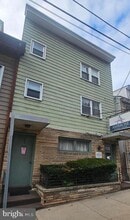 Building Photo - 434 E Norwegian St