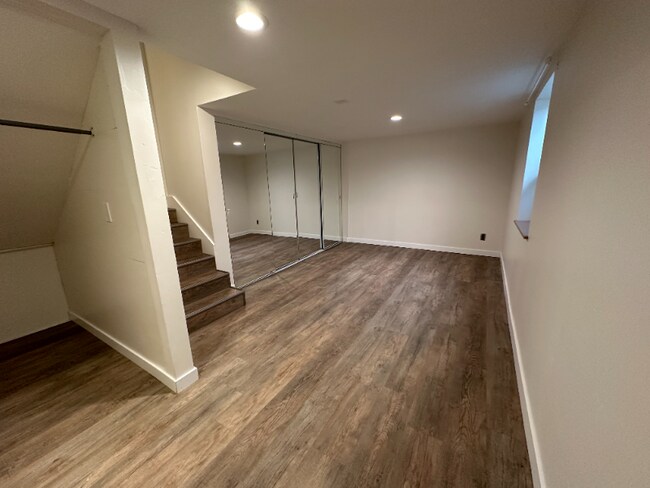 Foto del edificio - 633 1st Ave E