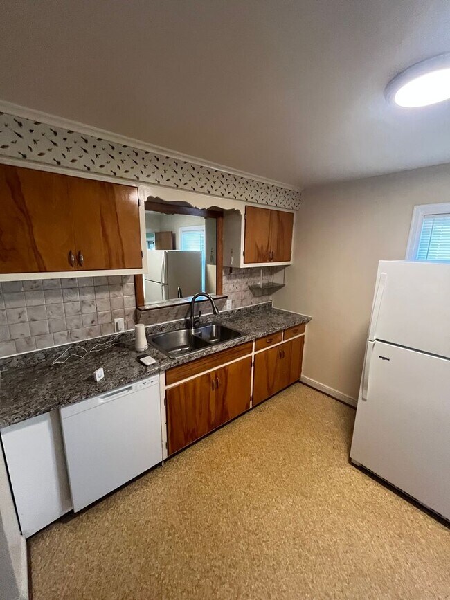 Foto del edificio - 3 Bedroom Home with In-Law Suite Available Near Rochester General