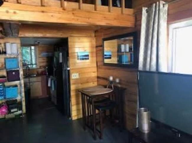 Building Photo - Cozy 1-Bedroom Cabin off Chena Hot Springs...