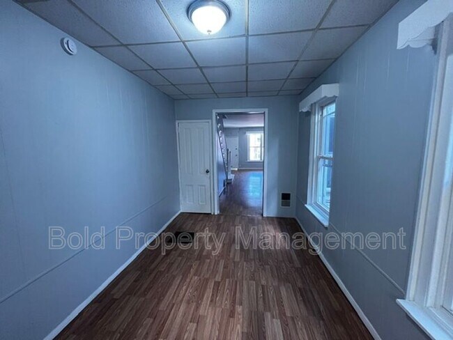 Building Photo - 1431 Muhlenberg St