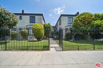 Building Photo - 1408 N Mansfield Ave