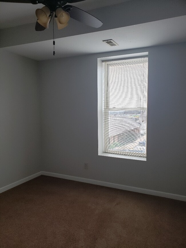 Building Photo - 514 Brady St