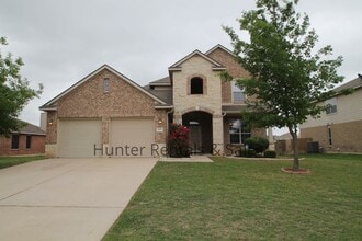 Building Photo - 433 W Iowa Dr