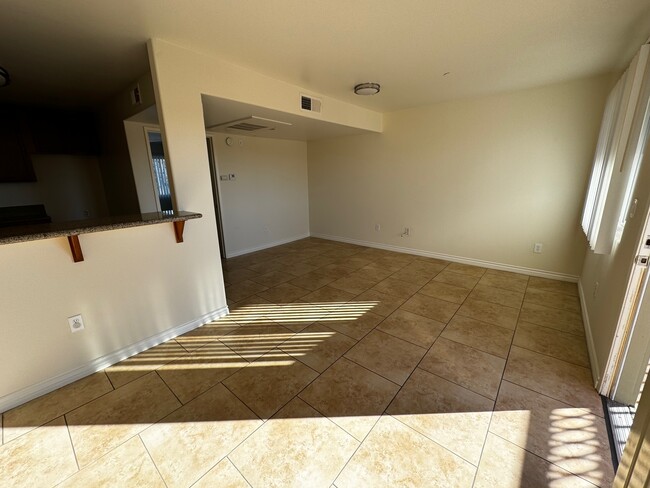 Building Photo - 14116 Burbank Blvd