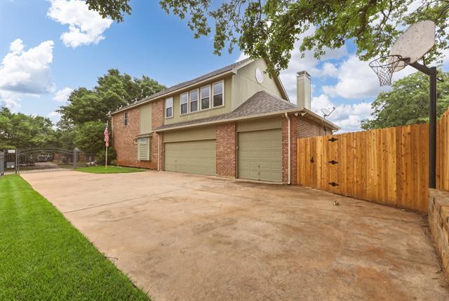 Building Photo - 7612 Oak Knoll Dr