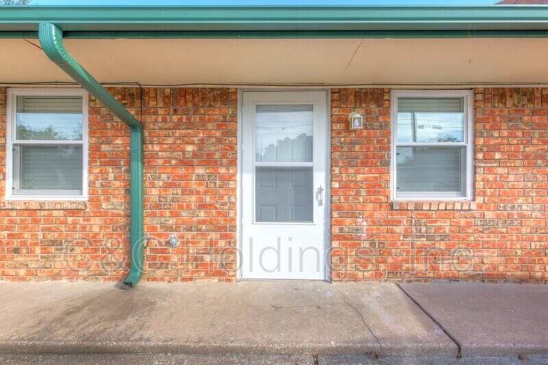 106 W Atlanta St, Broken Arrow, OK 74012 Condo for Rent in Broken