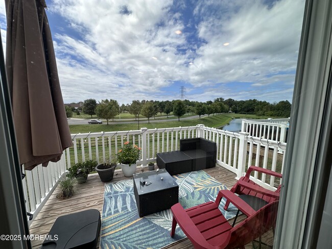 Building Photo - 248 Macoun Way