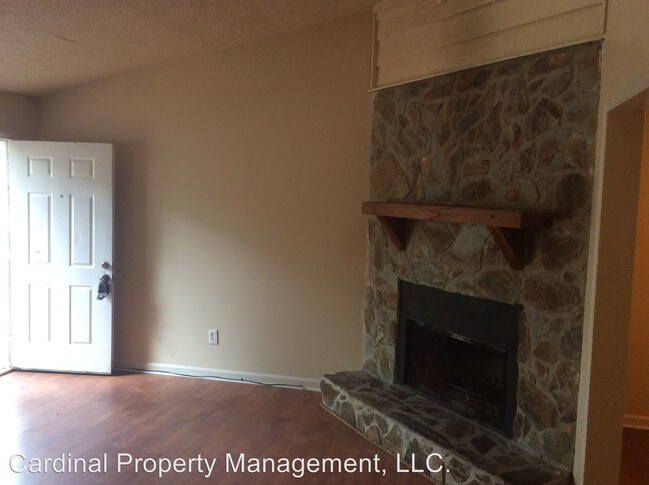 Building Photo - 4101 Hawthorne Cir