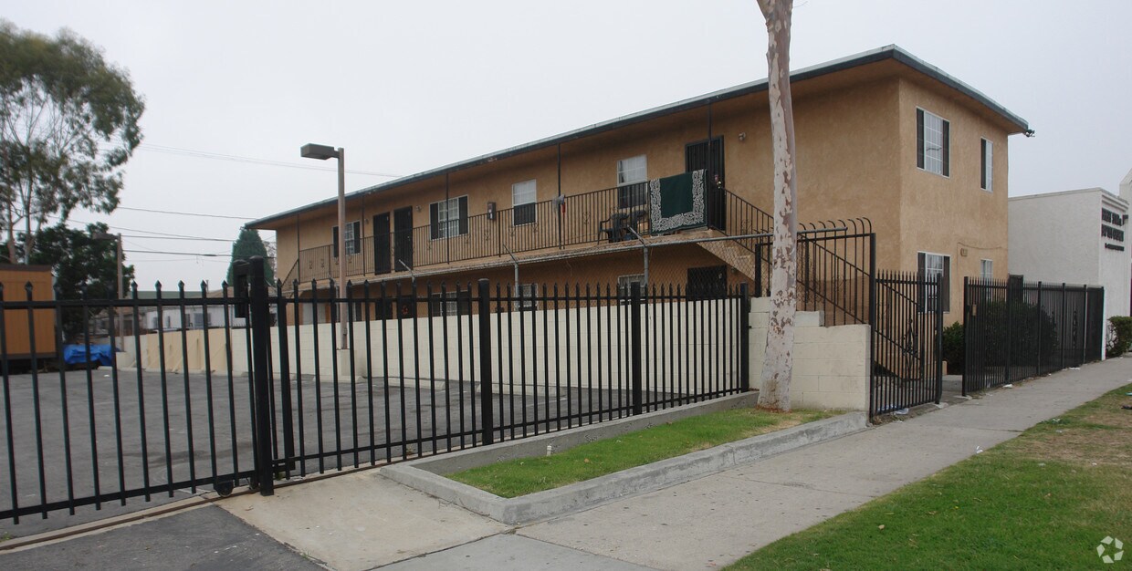 Foto principal - 9137 Broadway
