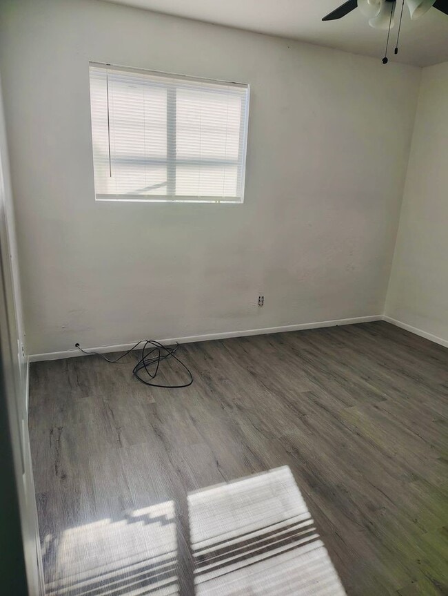 Building Photo - 501 Harrison Dr