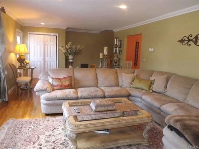Foto principal - 51 Woodland Dr