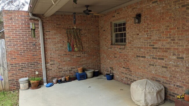 Foto del edificio - 3 Bedroom Home located in Magnolia Gardens...