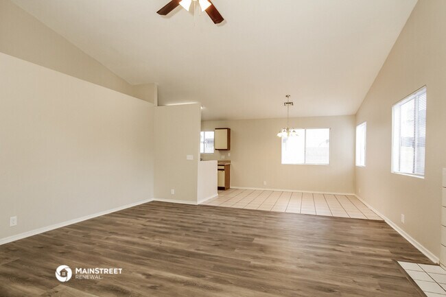Building Photo - 6530 W Cinnabar Ave