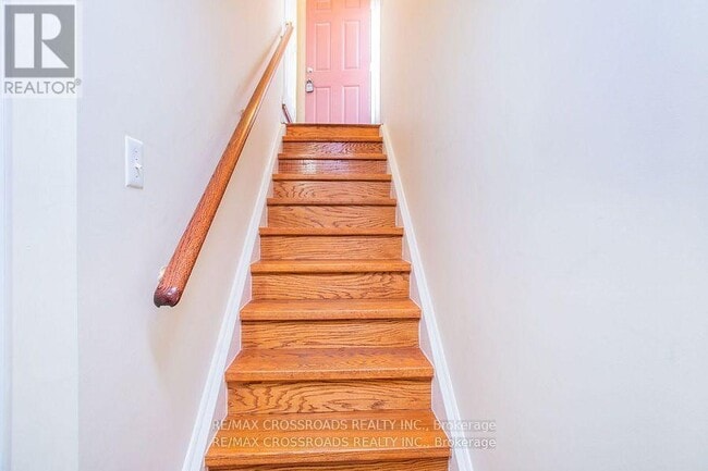 Building Photo - 23 River Heights Dr