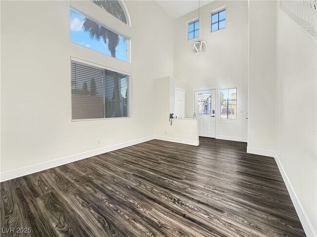 Foto del edificio - 9641 Windborne Ave