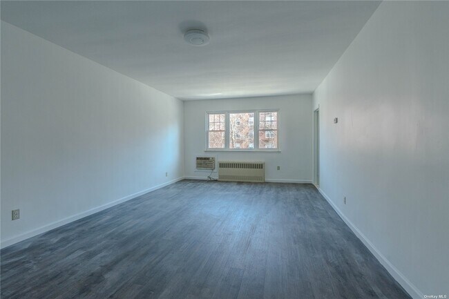 Building Photo - 79-18 150th St