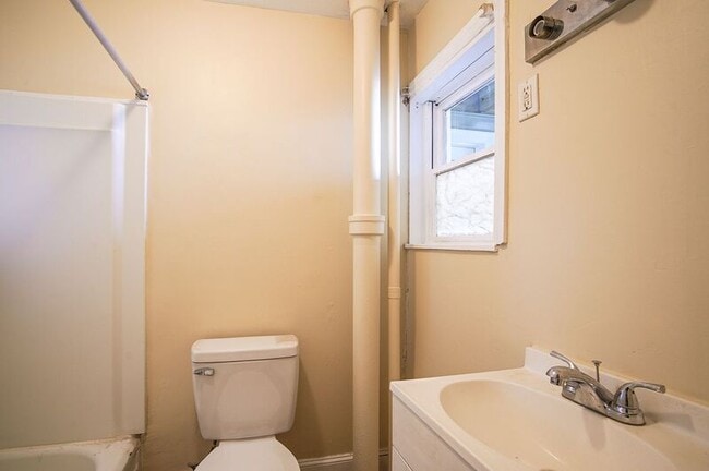 Photo - 32 Joy St Apartment