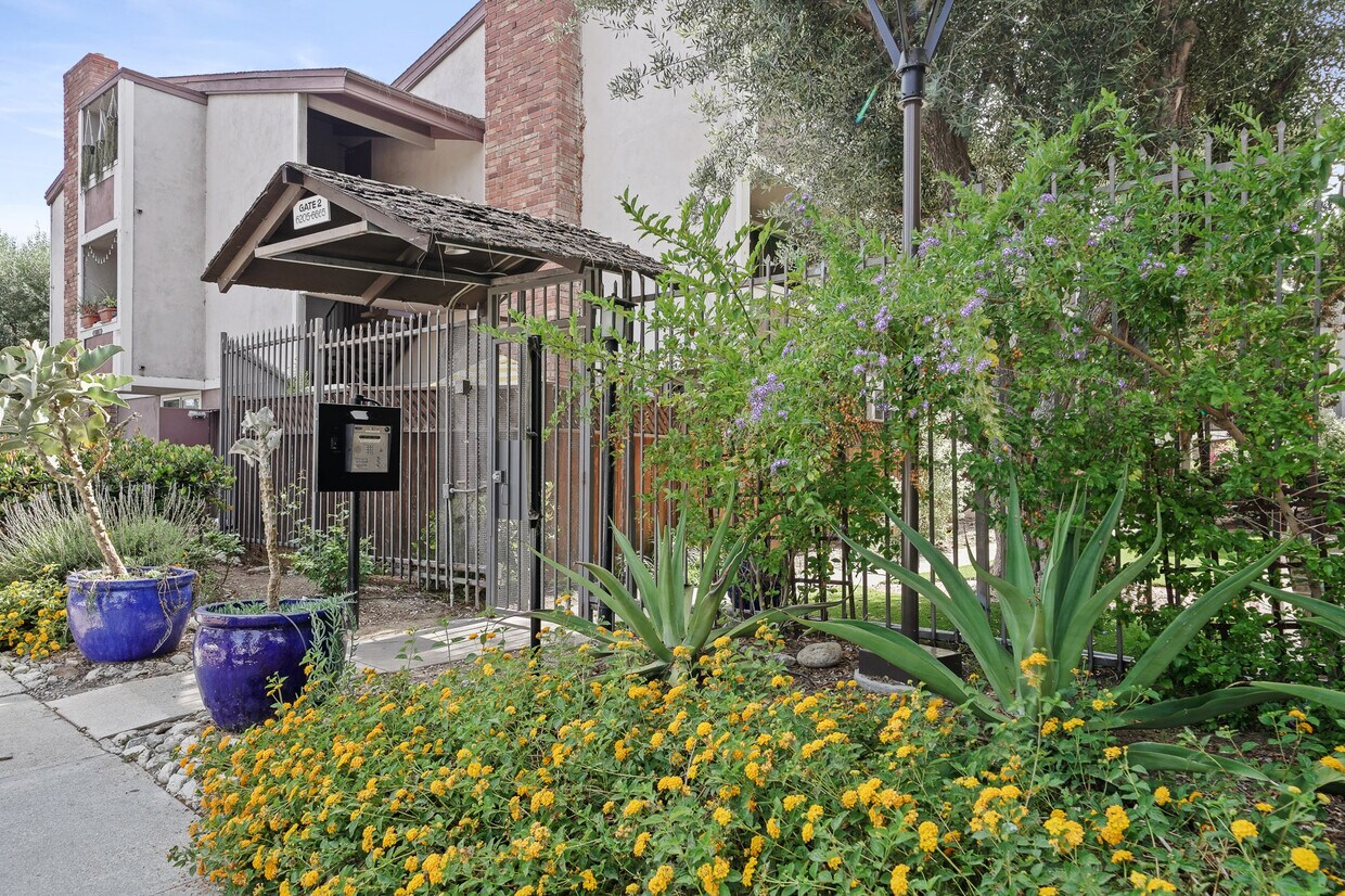 6415 Green Valley Cir Unit 221, Culver City, CA 90230 Condo for Rent