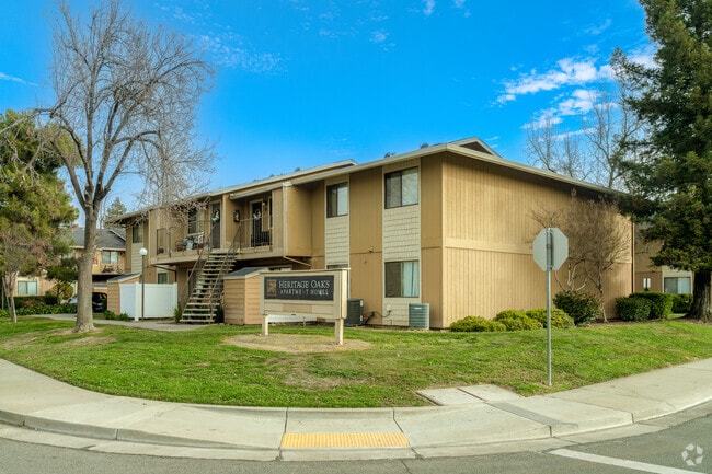Building Photo - Heritage Oaks Apartments