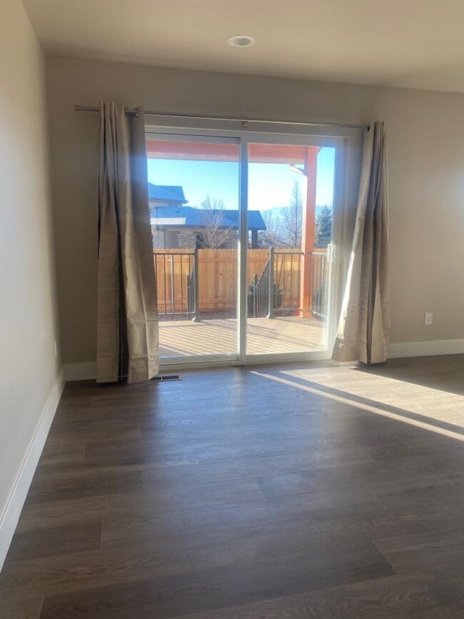 Building Photo - 4431 Deveraux Pl