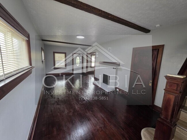 Foto del edificio - 713 W Hillcrest Ave