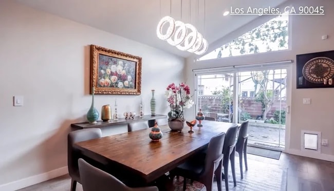 Foto del edificio - 5442 W 76th St