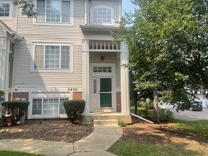 Building Photo - 3470 Ravinia Cir