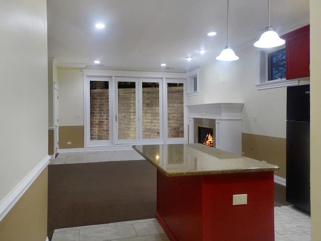 Building Photo - 6208 N Talman Ave