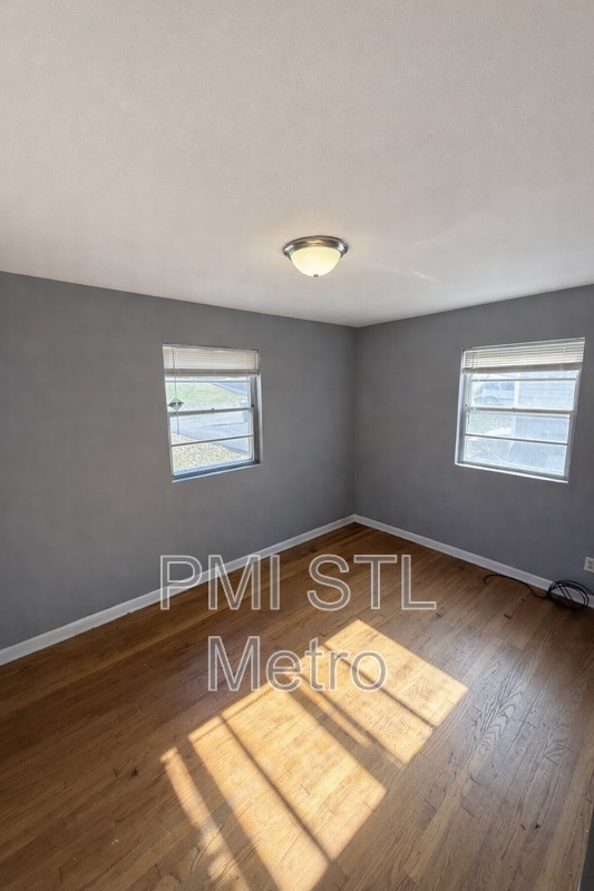 Building Photo - 705 Beardsley Ct