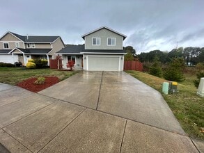 Building Photo - 970 Salamander Rd SE