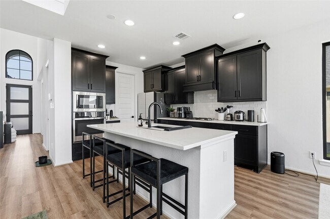 Foto del edificio - 2427 Mount Healy Ct