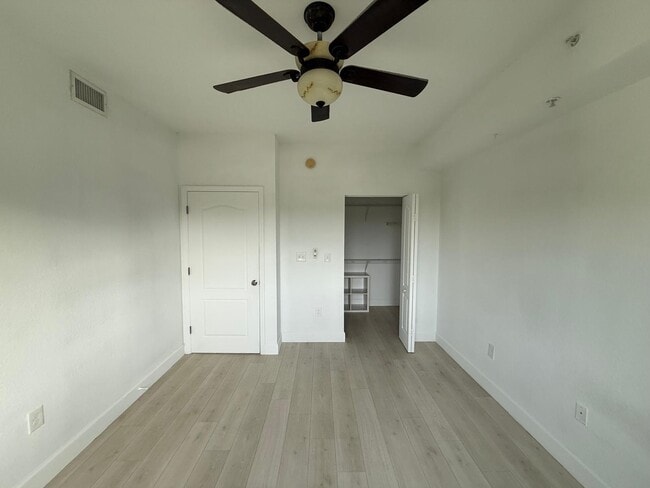 Foto del edificio - 6001 SW 70th St