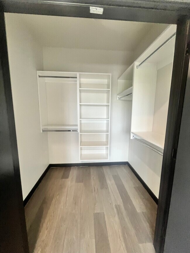 132 Mallory Ave 503 - 138 Mallory Ave