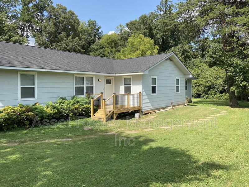 Primary Photo - 716 Shadycrest Dr