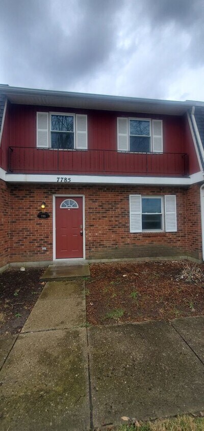Primary Photo - Spacious 2 bedroom 2 bath townhouse