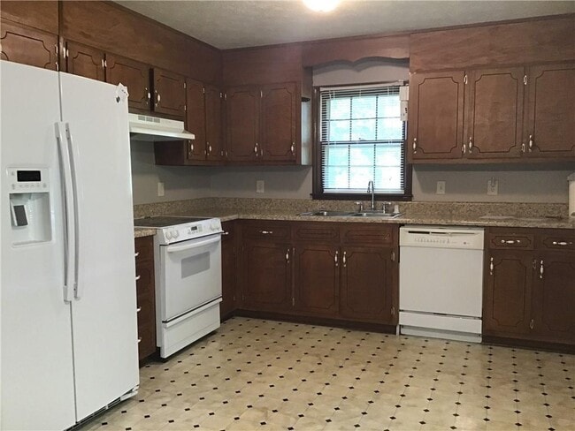 Building Photo - 6863 Dorsett Shoals Rd