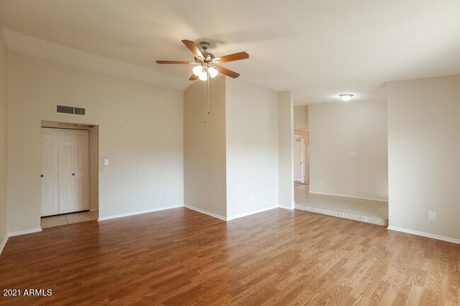 Building Photo - 3546 W Willow Ave