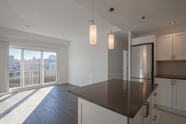 Photo du bâtiment - 3455 Rue Aylmer