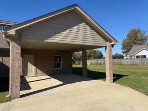 Building Photo - 3017 Olivia Ct