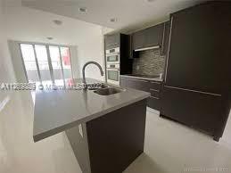Foto del edificio - 7825 NW 107th Ave